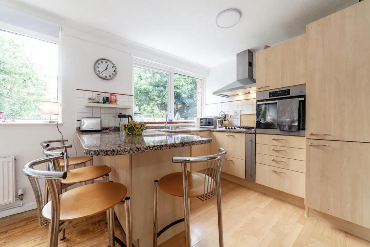 Апартаменты Peaceful Renovated 5bdr House Wgarden